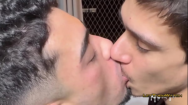 Image CHAMEI O COLEGA DE ACADEMIA PRA FAZER UM TREINO EM CASA, POR&Eacute_M FIZEMOS UMA PUTARIA GOSTOSA.