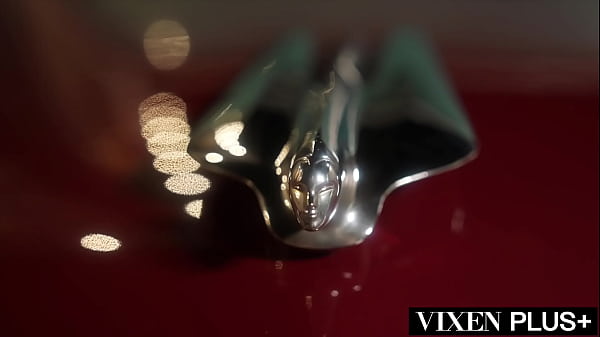 Image VIXENPLUS BBC-Craving Babe Aria Gets Piped Down All Night