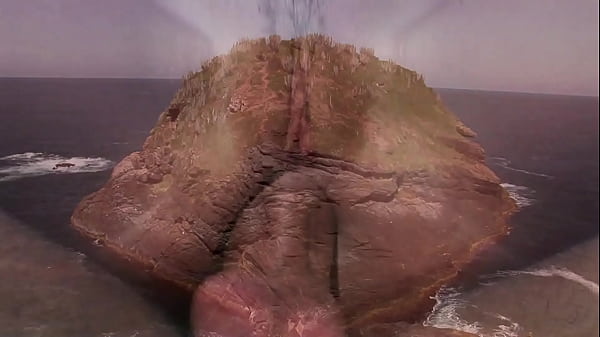 Image Super hot skinny bitch takes two cocks simultaneously in both her holes by a seaside