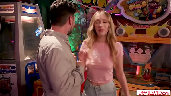 Image Stepdaughter and stepdad having quickie in amusement park