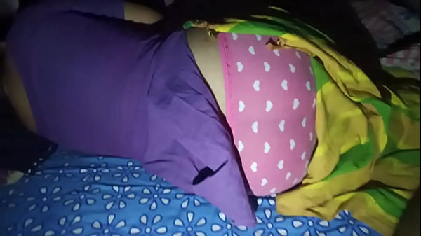 Image Desi Bhabi in Salwar - Big Ass pressed