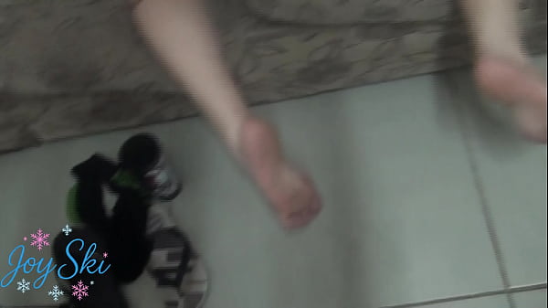 Image FESTINHA COM OS AMIGOS DEPOIS DA ESCOLA DEIXA A NOVINHA ESCORRENDO PORRA