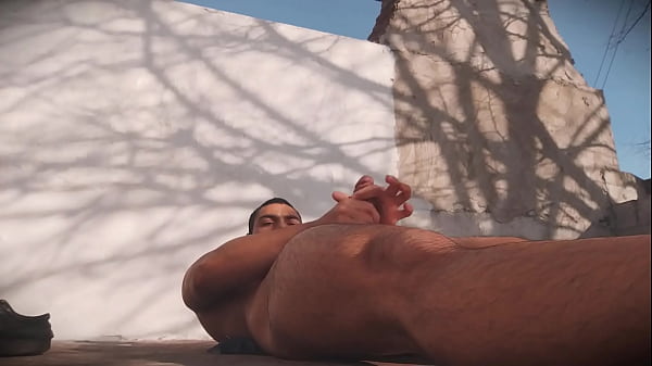 Image Suave y Exquisita vista de la masturbacion del N1 - Satisfactoria Masturbaci&oacute_n Hard Hombres Musculoso al Aire