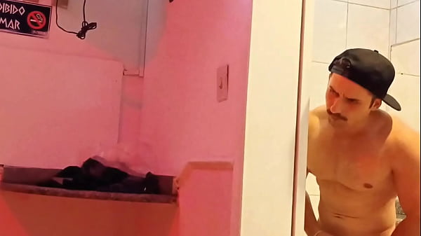 Image Chupando, metendo e comendo o rabo gostoso da trans no swing