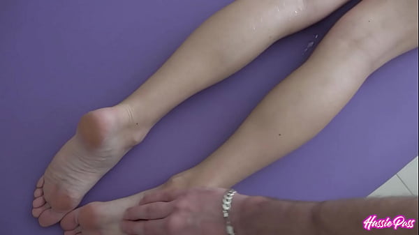 Image Carolina Sweets Gets Massaged, Spread, And Fucked By Brian Omally!