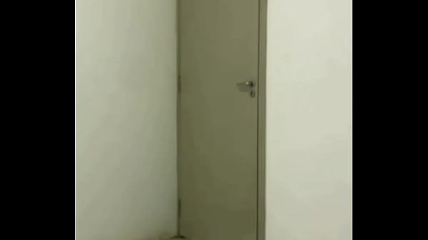 Image Pamela Ferrary mamando e levou muita porra no rostinho de puta