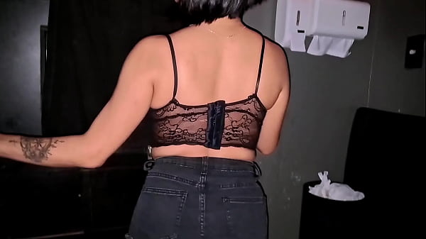 Image N&atilde_o aguentei dar pela porta da cabine da casa de swing Hotbar e tive que mandar entrar
