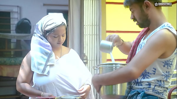 Image Desi indian Milk Man Fucks Bhabhi ji After Seeing Her Huge Milky Boobs ( Hindi Audio )