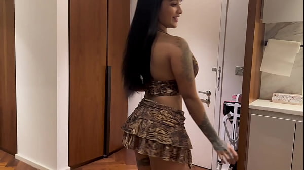 Image I make my husband cum in my ass before we leave to the club - Yasmina khan