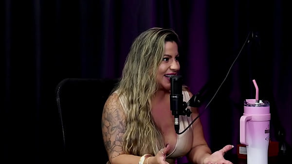Image J&aacute_ se masturbou na praia, nunca foi em casa de swing, j&aacute_ fez menage com duas mulheres, gosta de cuspir nos peitos, e a excita&ccedil_&atilde_o... - Nathalia Dias (WATCH ON: SHEER/RED)