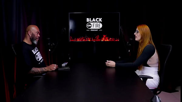 Image J&aacute_ fica com mulheres a bastante tempo, &eacute_ a &uacute_nica que fala que &eacute_ liberal, e os curiosos do site porn&ocirc_... - Bella Ruiva (WATCH ON: SHEER/RED)