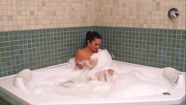 Image MAS UM VIDEO COM A DELICIOSA MARCIA IMPERATO! OLHA O QUE A GATA APRONTOU