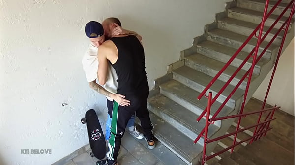Image He noticed a guy he saw on a gay app, and asked him to have sex right then and there. He fucked a skateboarder on a fire escape