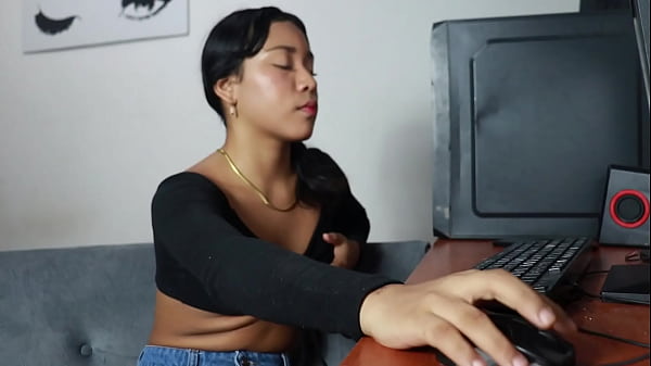 Image TECNICO DEL INTERNET VIENE A REPARLARME EL WIFI PERO YO LE MUESTRO MIS TETAS PARA FOLLARLOMELO, TENGO UN FETICHE DE FOLLARME A UN TECNICO DE INTERNET