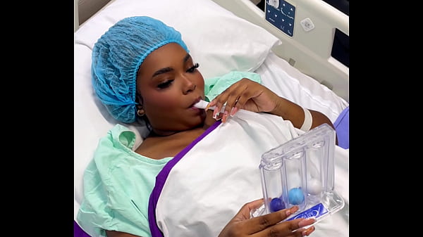 Image Doctor cachondo , se folla su paciente , y le deja las tetas llenas de leche