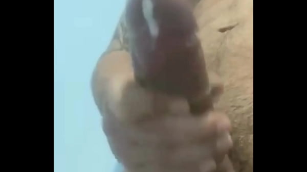 Image Jehito Brazzile - Esvaziando o sac&atilde_o cheio de leite!
