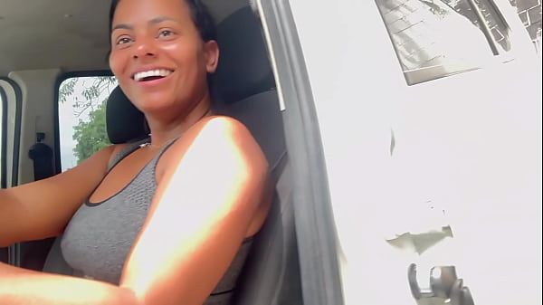 Image sai com mulher casada na academia e levei ela para o estacionamento comi o cuzinho dela 100% ANAL( COMPLETO NO RED)