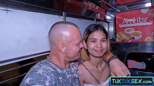 Image Tiny Thai teen girl picked up in Pattaya with a Tuk Tuk for sex