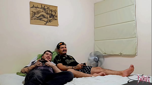 Image Toda vez que um amigo vem jogar videogame comigo ele acaba me fudendo (COMPLETO NO RED)