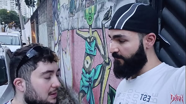 Image Moleque peludo me catou na rua e pagou pra fuder meu cu