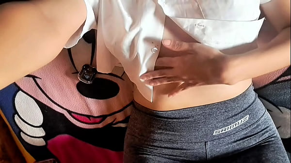 Image Mujer asi&aacute_tica es t&iacute_mida antes de tener sexo despu&eacute_s de la universidad