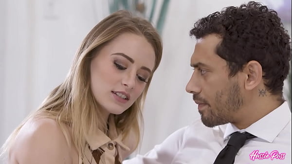 Image Alex Jones Gets His Turn with Newlywed Siren Kyler Quinn Tonight!