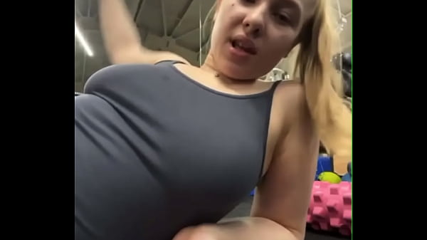 Image Extreme squirt sex with a stranger after training in the gym