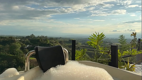 Image Having sex with a stranger in the hotel's public jacuzzi! Nath Gomez