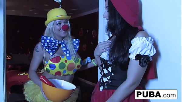 Image Red Riding Hood's gets a rough Trick & Treat