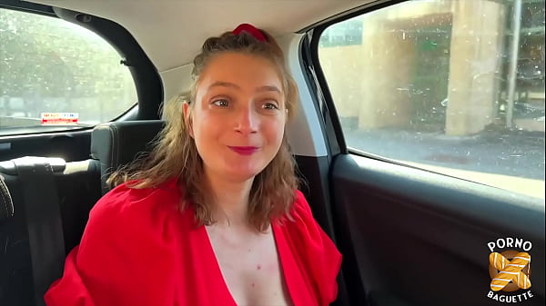 Image Charlotte, rouquine coquine, se fait d&eacute_chirer par deux bites