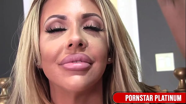 Image Tanned Babes Claudia Valentine & Courtney Taylor Fuck Hard!
