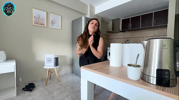 Image Mi Hermanastra llega tarde a la casa | Pt1 | POV