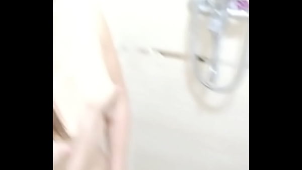 Image DATEZONE - Pussy masturbation in the shower