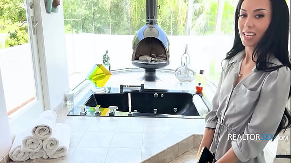 Image Couple Get Caught Fucking During A Home Tour