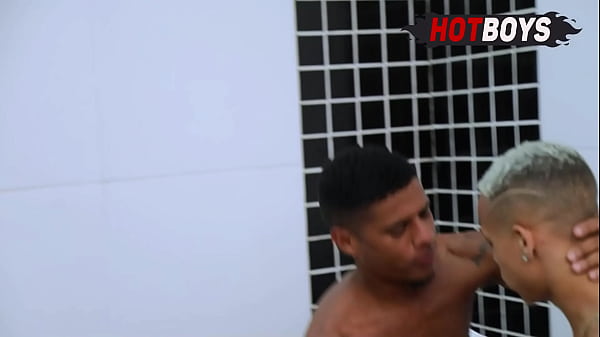 Image Dando pro pirocudo gostoso