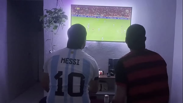 Image DEPOIS DE UMA PARTIDA DE FUTEBOL BATE AQUELE TES&Atilde_O NOS MACHOS HETEROS E TUDO ACABA EM MUITA BRODEGAREM E PEGA&Ccedil_&Atilde_O (TEASER)