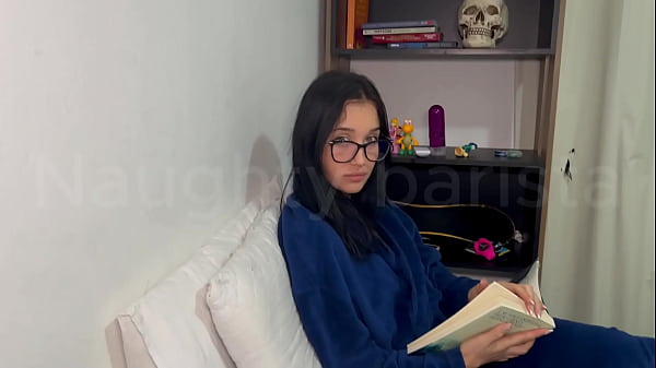 Image Putinha com frio pra dar a buceta botei pra fazer chupeta