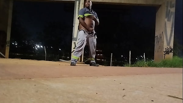 Image Me masturbando na rua