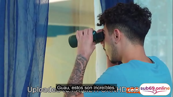 Image Madrastra Seduce a su Hijastro Mir&oacute_n