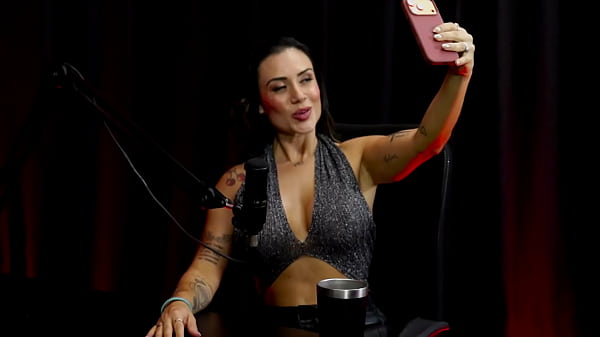 Image Respondeu em quem mama, senta ou passa, mostrou como que faz o seu v&iacute_deo sensual, e o tes&atilde_o... - Taluane Boom (WATCH ON: SHEER/RED)
