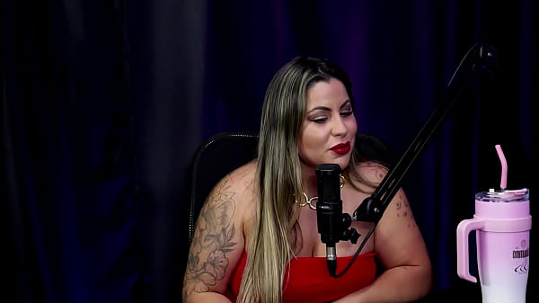 Image A fam&iacute_lia respeitou sua decis&atilde_o, teve um cara muito obcecado, as sugest&otilde_es diferentes que os clientes queriam, e o preconceito... - Belinha Baracho (WATCH ON: SHEER/RED)
