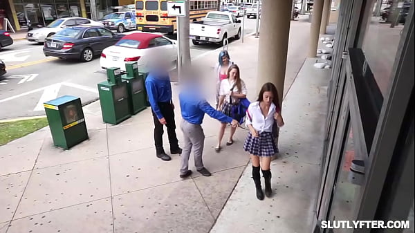 Image Anna Claire Clouds wanted to spend some more time with her favorite security guard MIke Mancini so she steals again