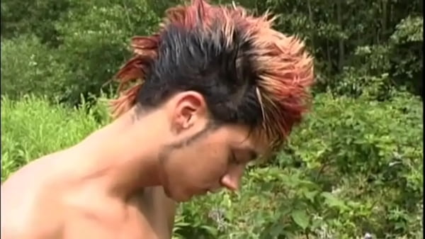 Image deux beaux francais baisent bareback pour un film amateur