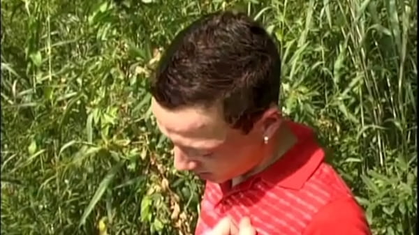 Image deux beaux francais baisent bareback pour un film amateur