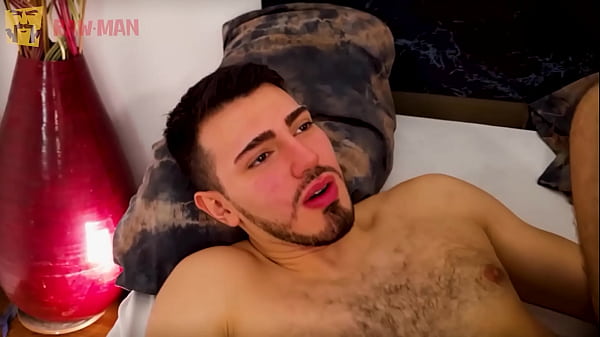 Image GUIPOLLACO explores ANDY's hairy body until he climaxes. 2