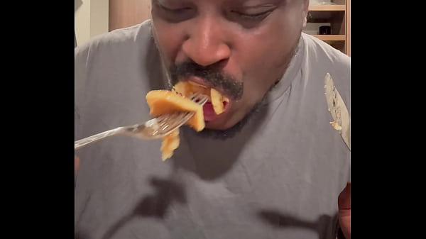 Image Eat with me (McDonald&rsquo_s breakfast food review)