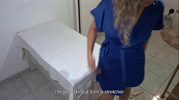 Image Exam causes patient to writhe and orgasm in the gynecologist's office.
