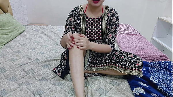 Image My step brother was alone in the room, I also went room and massage my body pussy at night but my step brother