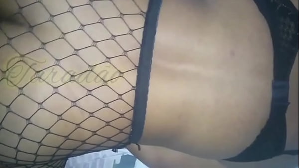 Image Enchendo o rabo da preta de leite