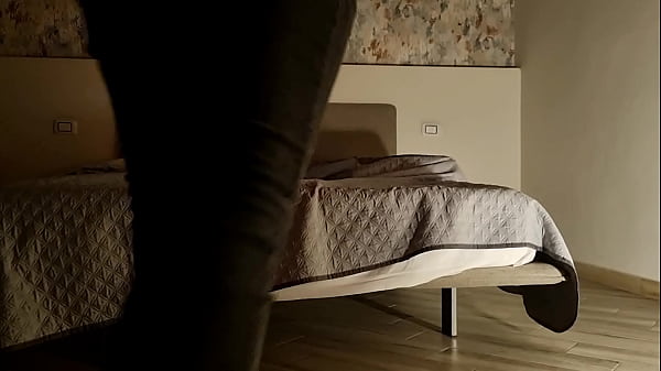Image SOLO | CAZZO GROSSO E CULO MASCHILE - SBORRA DOPO ESSERSI SEGATO E GEME DI PIACERE